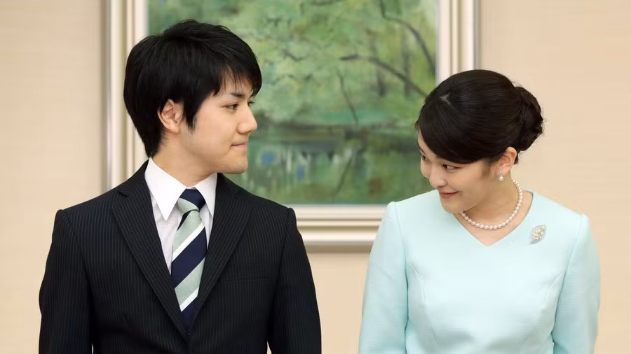 Cặp đôi công chúa và thường dân Mako – Kei chỉ gây scandal vì chênh lệch danh phận, tài chính.