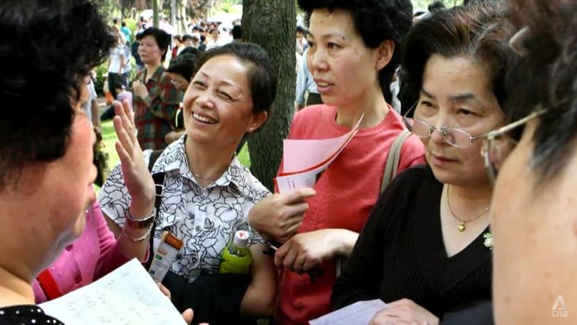 “Kinh tế mẹ chồng” góp phần không nhỏ vào sự bùng nổ cũng như sụp đổ của thị trường bất động sản. “Kinh tế mẹ chồng” góp phần không nhỏ vào sự bùng nổ cũng như sụp đổ của thị trường bất động sản.