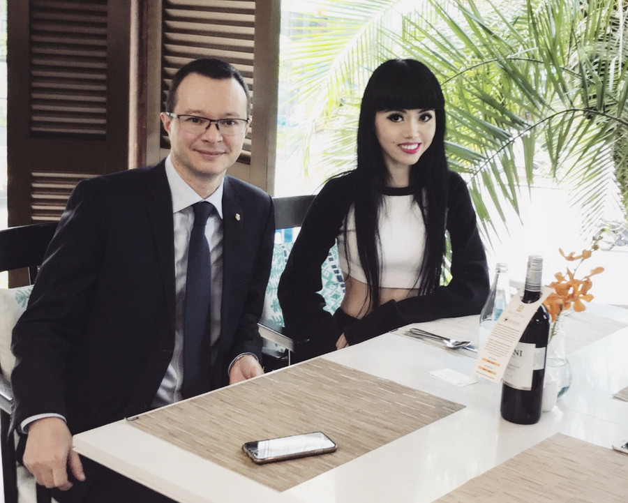 Siêu mẫu Jessica Minh Anh tại buổi trò chuyện 