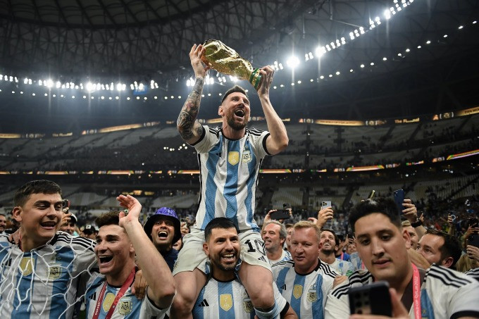 Messi và đồng đội mừng chức vô địch World Cup 2022. Messi và đồng đội mừng chức vô địch World Cup 2022.