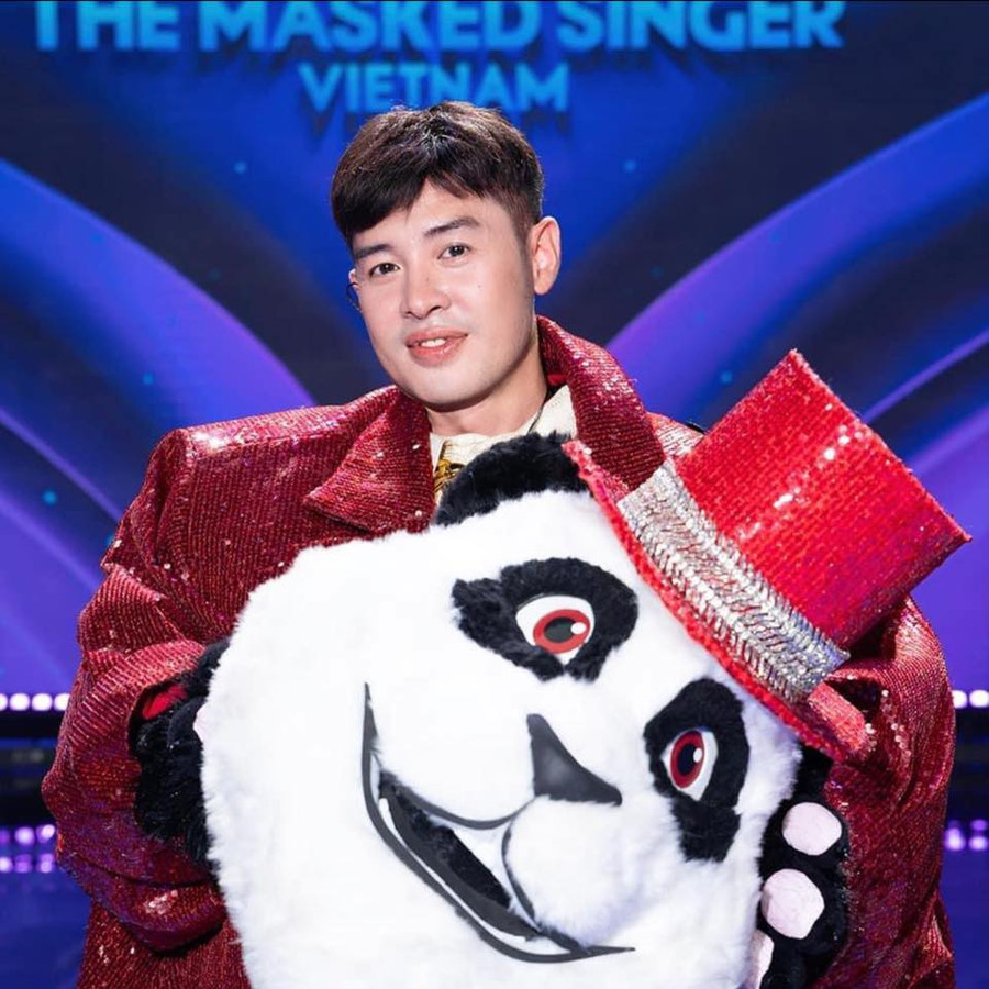 Ca sĩ Hoàng Hải bất ngờ &apos;nóng&apos; trở lại sau khi tham gia The Masked Singer 2023.