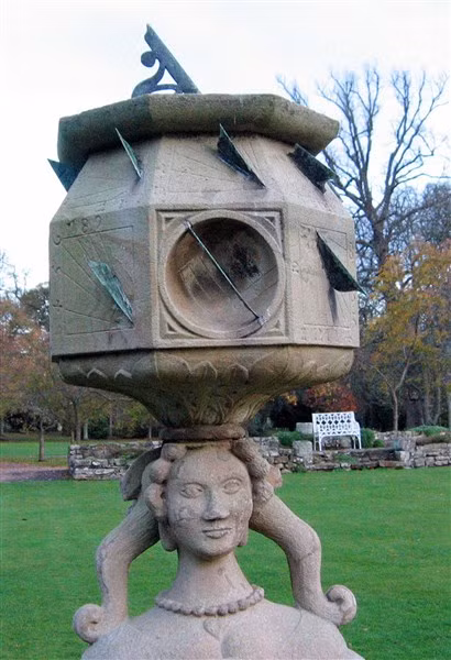 Đồng hồ Lennoxlove, Scotland.