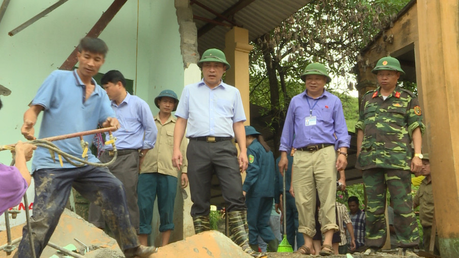 Khảo sát sạt lở tại trường PTDTBT TH Mậu Duệ A