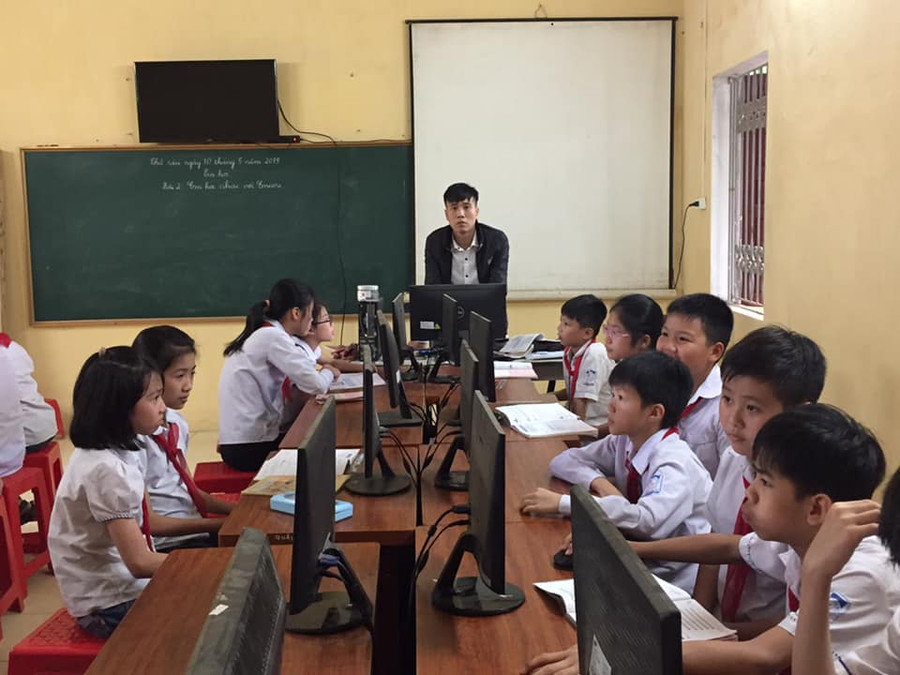 Đội ngũ GV Tin học cần đảm bảo đủ về số lượng và chất lượng.