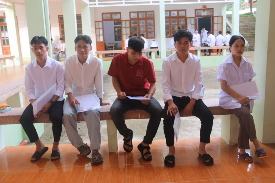 Đề thi môn Vật Lý học sinh có thể đạt điểm thấp.