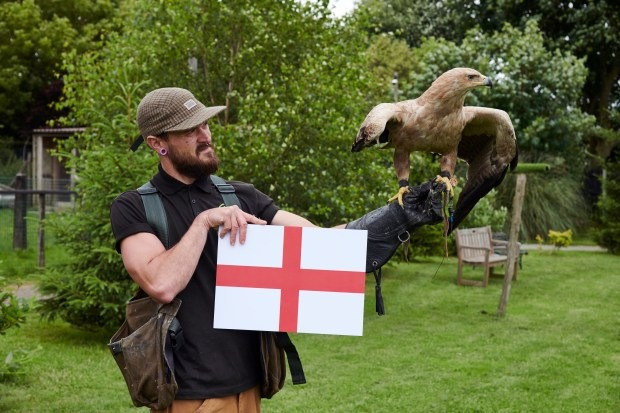 Đại bàng tâm linh dự đoán Anh sẽ thắng Serbia. Đại bàng tâm linh dự đoán Anh sẽ thắng Serbia.