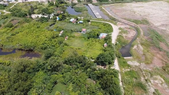 Một góc khu đất đã thu hồi để triển khai Khu đô thị Bắc sông Cấm.