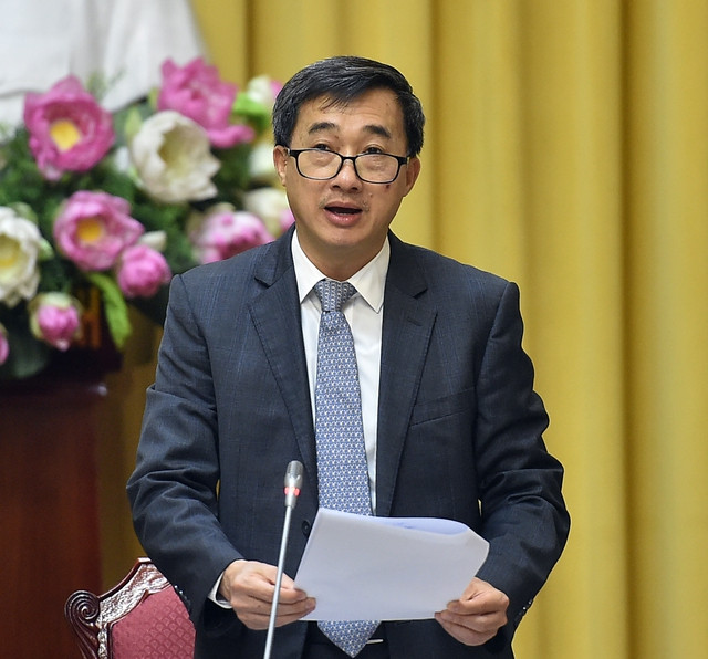 Ông Trần Văn Thuấn cho biết, theo quy định mới nhất, Giám đốc bệnh viện nhà nước phải là bác sĩ. Ảnh: VGP/Nguyễn Đức. Ông Trần Văn Thuấn cho biết, theo quy định mới nhất, Giám đốc bệnh viện nhà nước phải là bác sĩ. Ảnh: VGP/Nguyễn Đức.