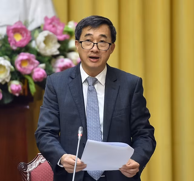 Ông Trần Văn Thuấn cho biết, theo quy định mới nhất, Giám đốc bệnh viện nhà nước phải là bác sĩ. Ảnh: VGP/Nguyễn Đức.