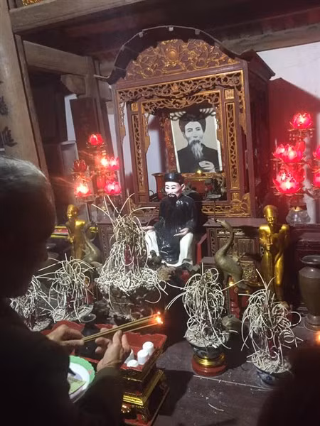 Ở quê hương Bình Lục, người dân rất tin yêu và tôn Nguyễn Khuyến là “Thánh Nho”.