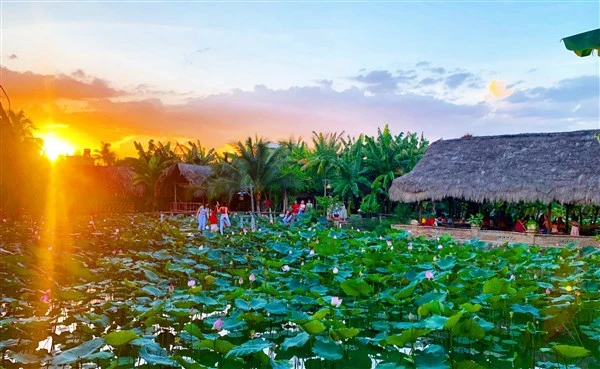 Hoàng hôn ở Nha Trang Xưa.