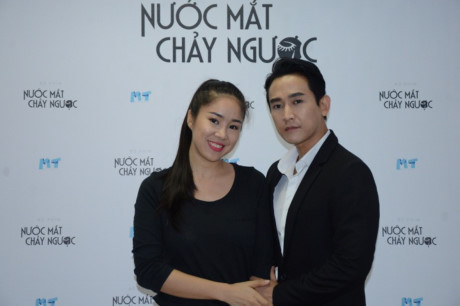 Lê Phương ngượng ngùng khi diễn cảnh tình tứ với Hứa Vĩ Văn - Ảnh 1 Le Phuong nguong ngung khi dien canh tinh tu voi Hua Vi Van - Anh 1