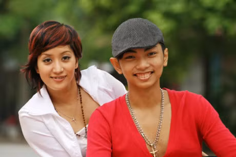 Mot thap ky lam thay roi lam vo Phan Hien cua Khanh Thi - Anh 2