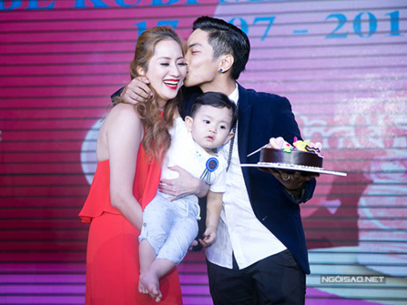 Một thập kỷ làm thầy rồi làm vợ Phan Hiển của Khánh Thi - Ảnh 1 Mot thap ky lam thay roi lam vo Phan Hien cua Khanh Thi - Anh 1