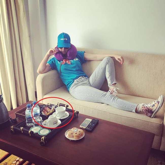 Fan Việt xôn xao khi Katy Perry đăng ảnh giống như đang ở Ninh Thuận - Ảnh 1. Fan Việt xôn xao khi Katy Perry đăng ảnh giống như đang ở Ninh Thuận - Ảnh 1.
