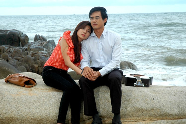 Thế Thành và bà xã Thúy Diễm chính thức se duyên sau phim Cuộc chiến hoa hồng. Ảnh: Đoàn phim cung cấp Thế Thành và bà xã Thúy Diễm chính thức se duyên sau phim Cuộc chiến hoa hồng. Ảnh: Đoàn phim cung cấp