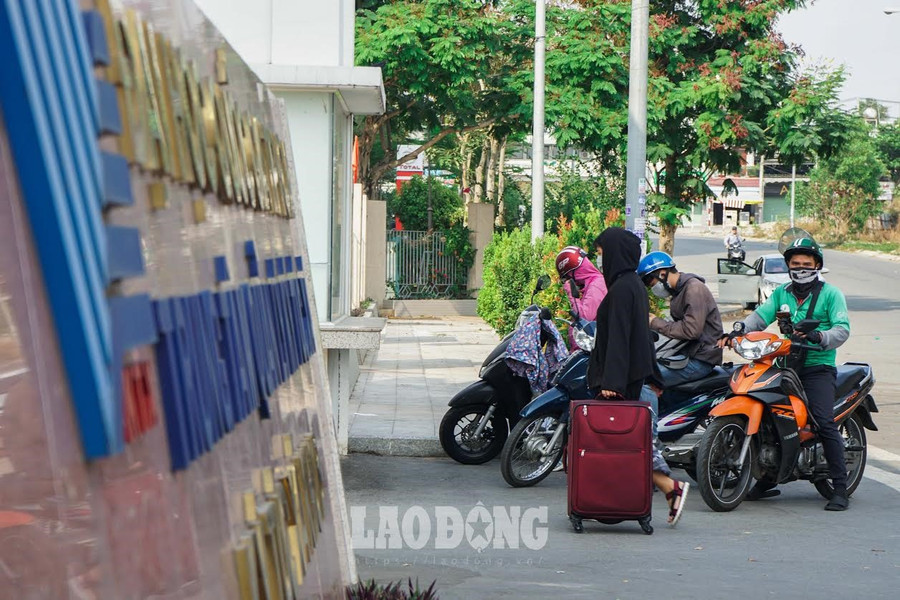 Được biết, ký túc xá Đại học Quốc gia TPHCM gồm khu A hiện hữu, khu A mở rộng và khu B. Đây là ký túc xá có cơ sở vật chất khang trang, trở thành nơi sinh hoạt của sinh viên các trường đại học thành viên của Đại học Quốc gia TPHCM và nhiều trường lân cận.