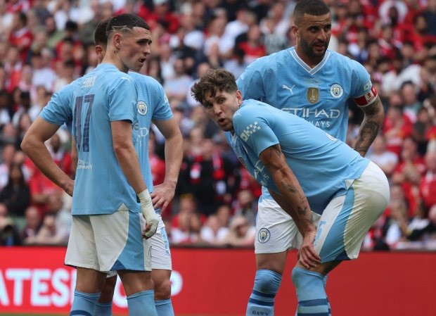 Man City được dự báo sẽ rơi vào bất ổn trong 12 tháng tới. Man City được dự báo sẽ rơi vào bất ổn trong 12 tháng tới.