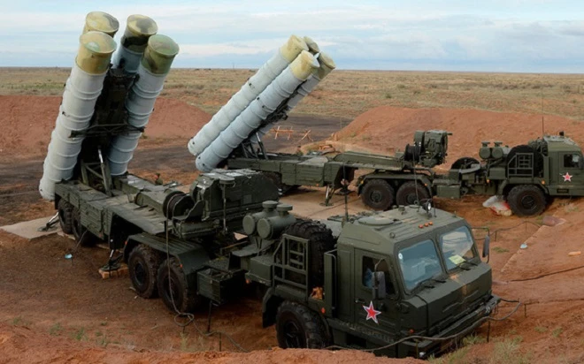 Hệ thống phòng không S-400 của Nga.