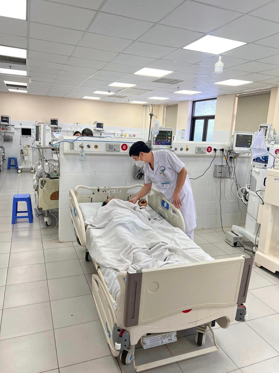 Bệnh nhân uốn ván suy hô hấp. Ảnh: BSCC. Bệnh nhân uốn ván suy hô hấp. Ảnh: BSCC.