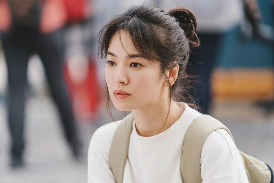 Song Hye Kyo cho rằng tình yêu là một bài toán hóc búa của cuộc đời. Ảnh: ITN. Song Hye Kyo cho rằng tình yêu là một bài toán hóc búa của cuộc đời. Ảnh: ITN.