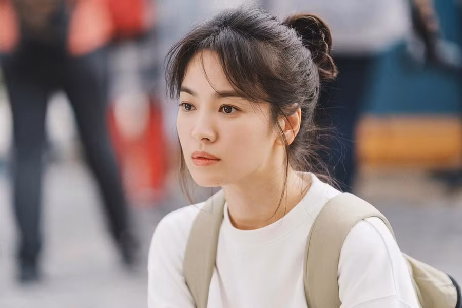 Song Hye Kyo cho rằng tình yêu là một bài toán hóc búa của cuộc đời. Ảnh: ITN.