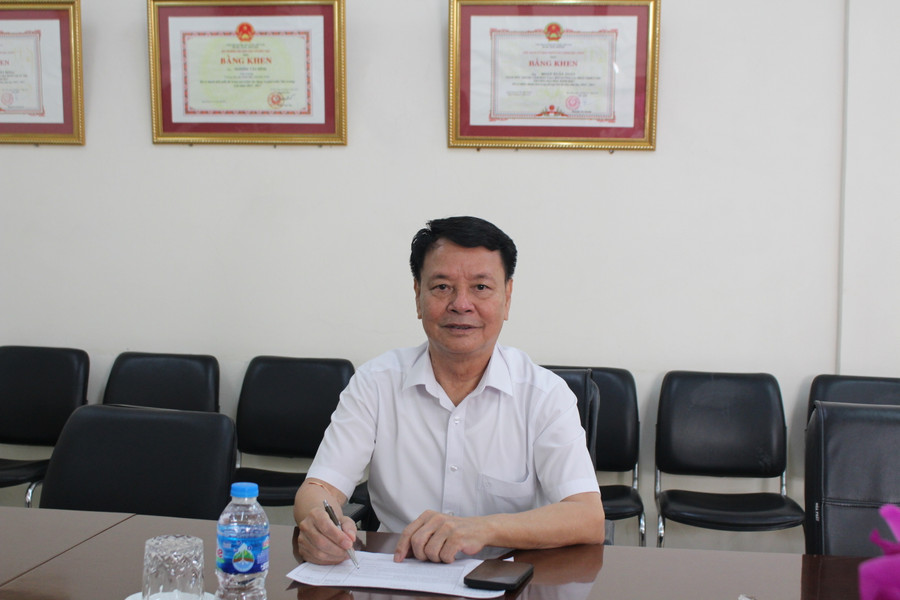 Ông Đoàn Xuân Tiếp trao đổi với Báo GD&TĐ. Ông Đoàn Xuân Tiếp trao đổi với Báo GD&TĐ.