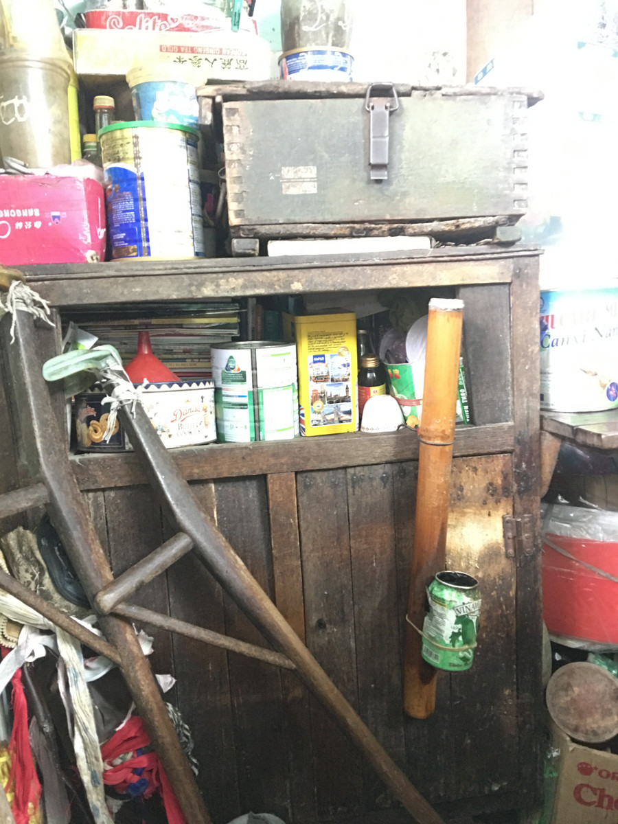 Không gian đứng viết của nhà văn. Ảnh: Anh Thư Không gian đứng viết của nhà văn. Ảnh: Anh Thư