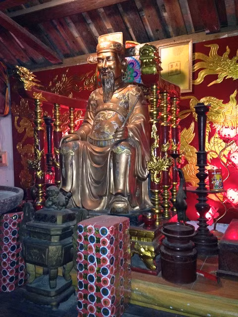 Tượng Tế tửu Nguyễn Duy Thì. Ảnh: IT