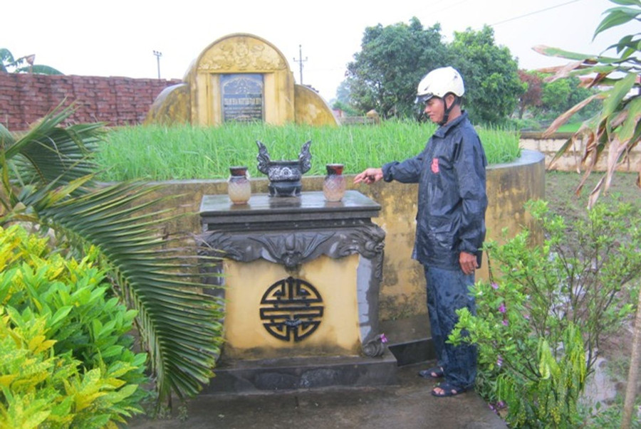 Mộ Thám hoa Nguyễn Văn Huy. Mộ Thám hoa Nguyễn Văn Huy.