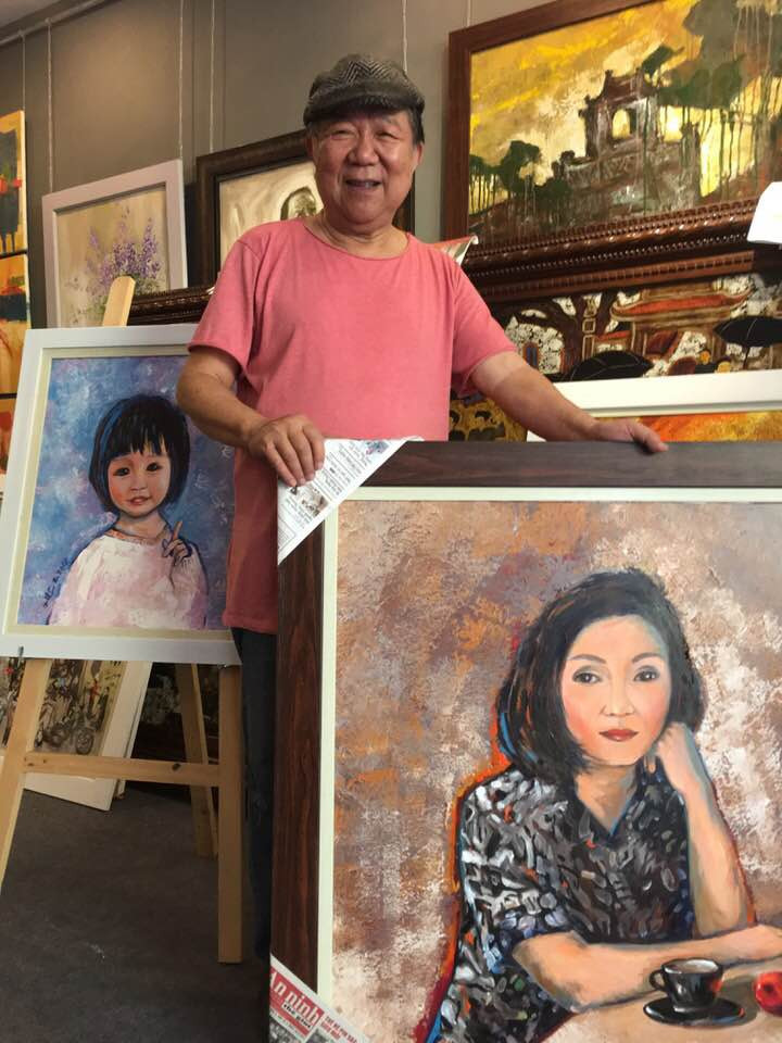 Họa sĩ, NSND Doãn Châu bên giá vẽ.