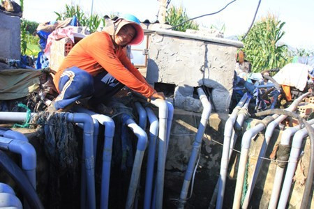 Giếng nước 30 máy bơm cùng hút ngày đêm cũng không cạn