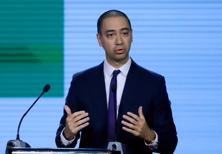 Ông Arnaud Ginolin - thành viên Hội đồng Thành viên, lãnh đạo Khối Tư vấn chính sách công và Khối ngành Công nghiệp BCG Việt Nam tham luận về tính khả thi của các mục tiêu và lý do Hà Tĩnh lựa chọn để phát triển.