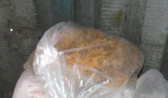 Kinh hãi lò sản xuất chà bông đầy ruồi và hóa chất ảnh 4 Đây là chà bông sạch, không độn bột mì, đường hóa học để nhà ăn.