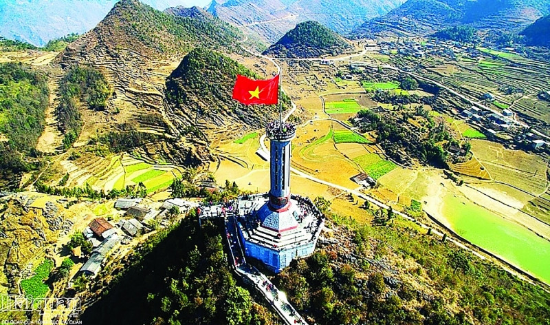 Cột cờ Lũng Cú - Niềm tự hào của mỗi người dân Việt Nam Cột cờ Lũng Cú - Niềm tự hào của mỗi người dân Việt Nam