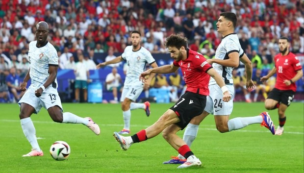 Georgia gây cơn địa chấn khi hạ Bồ Đào Nha 2-0 để đi tiếp tại EURO 2024 Georgia gây cơn địa chấn khi hạ Bồ Đào Nha 2-0 để đi tiếp tại EURO 2024