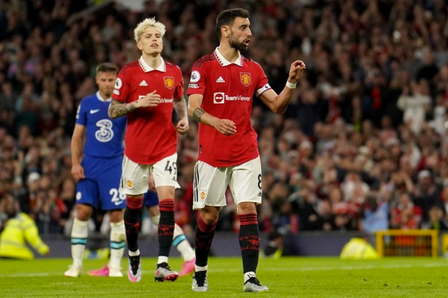 Bruno Fernandes tuyên bố cùng Man Utd hạ Man City đoạt FA Cup. Bruno Fernandes tuyên bố cùng Man Utd hạ Man City đoạt FA Cup.