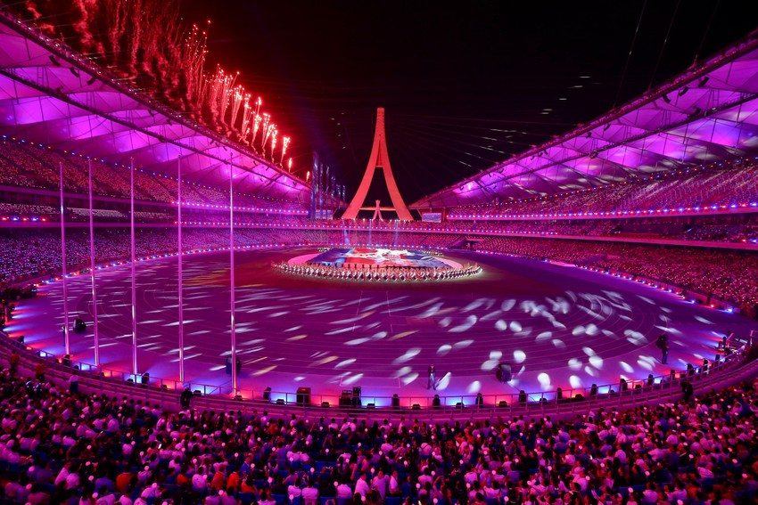 Hình ảnh rực rỡ trong lễ khai mạc SEA Games 32 của chủ nhà Campuchia. Hình ảnh rực rỡ trong lễ khai mạc SEA Games 32 của chủ nhà Campuchia.