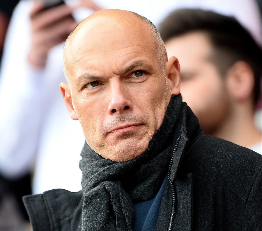 Trưởng ban trọng tài Howard Webb thừa nhận sai lầm của đồng nghiệp và đã xin lỗi Arsenal cũng như Brighton. Trưởng ban trọng tài Howard Webb thừa nhận sai lầm của đồng nghiệp và đã xin lỗi Arsenal cũng như Brighton.