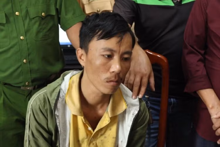 Hình ảnh Lê Văn Triễn bị bắt sau khi gây án. Ảnh: Cơ quan công an cung cấp