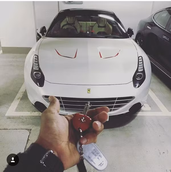 Hội con nhà giàu London: Xế thì dát vàng, tiền thì để lau giày - Ảnh 13.