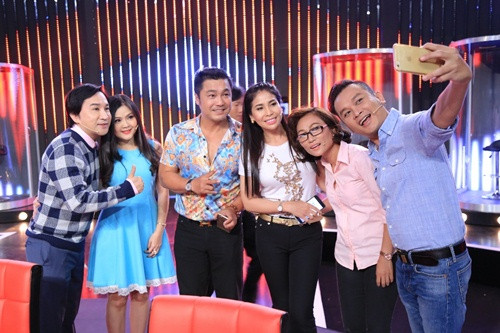 Vợ chồng Kim Tử Long “đụng độ” anh em Lý Hùng - Lý Hương ảnh 7 vo chong kim tu long