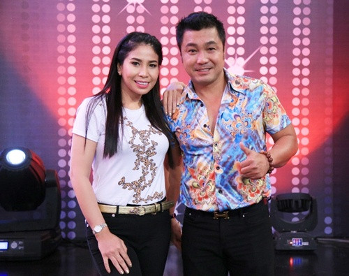 Vợ chồng Kim Tử Long “đụng độ” anh em Lý Hùng - Lý Hương ảnh 1 vo chong kim tu long