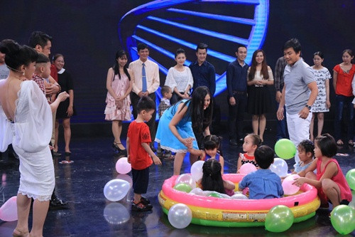 Vợ chồng Kim Tử Long “đụng độ” anh em Lý Hùng - Lý Hương ảnh 14 vo chong kim tu long