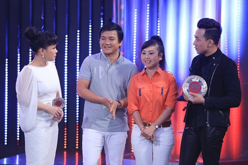 Vợ chồng Kim Tử Long “đụng độ” anh em Lý Hùng - Lý Hương ảnh 4 vo chong kim tu long