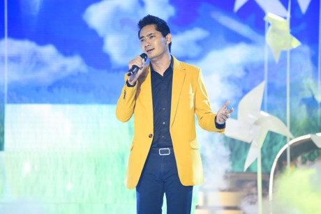 Quý Bình trở thành quán quân “Tình Bolero” mùa đầu tiên - Ảnh 6 Quy Binh tro thanh quan quan “Tinh Bolero” mua dau tien - Anh 6
