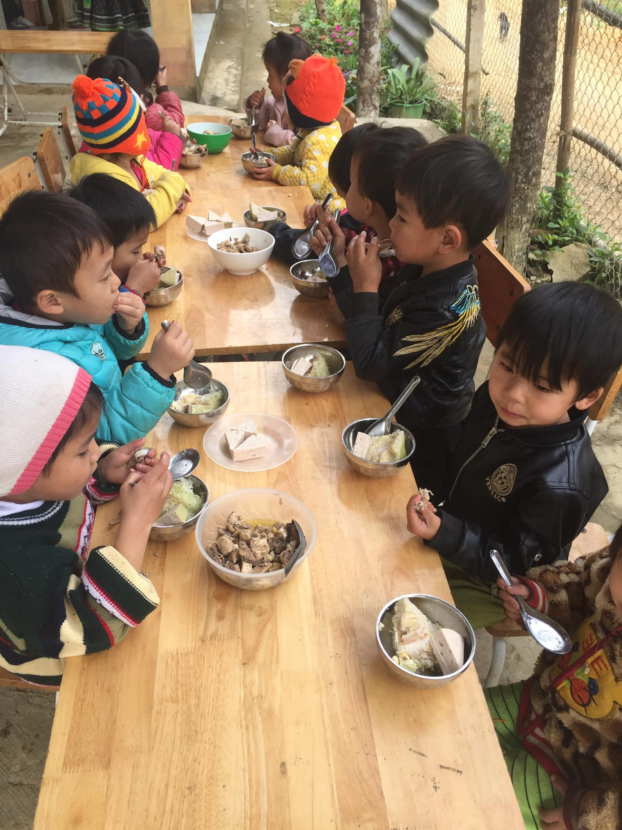 Niềm vui đón tết sớm của các bé mầm non