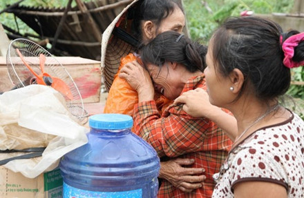 Lốc xoáy xé nát nhiều ngôi nhà ở Quảng Trị - Ảnh 3 Loc xoay xe nat nhieu ngoi nha o Quang Tri - Anh 3