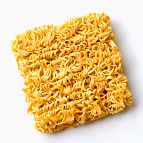 Ly giai nghi van tac hai cua dau chien mi an lien - Anh 1