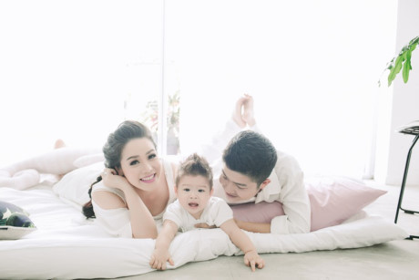 Ngắm hạnh phúc ngập tràn của Nhật Kim Anh - Ảnh 5 Ngam hanh phuc ngap tran cua Nhat Kim Anh - Anh 5